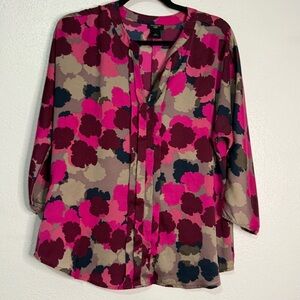 Ann Taylor Long Sleeved Floral Blouse - Pink, Burgundy and Gray. Sz PL.